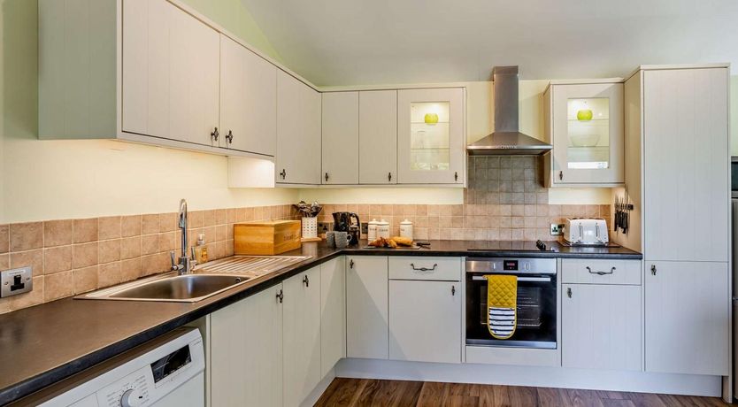 Photo of 2 Bed in South Molton