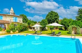 Mirta Holiday Home