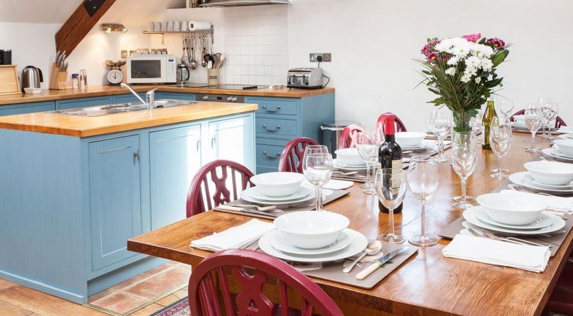 Photo of 5 Bed in Frithelstock