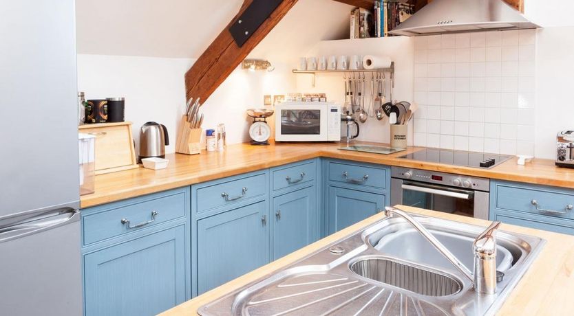 Photo of 5 Bed in Frithelstock