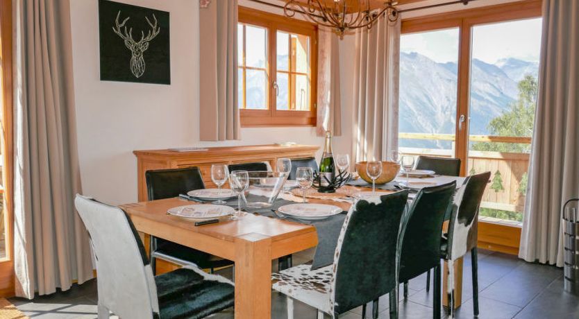 Photo of Le Muveran V8