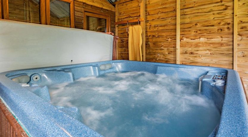 Photo of 4 Bed in Holsworthy