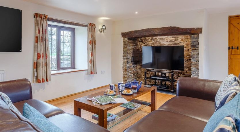 Photo of 4 Bed in Winkleigh