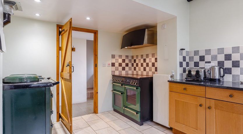 Photo of 4 Bed in Beaford