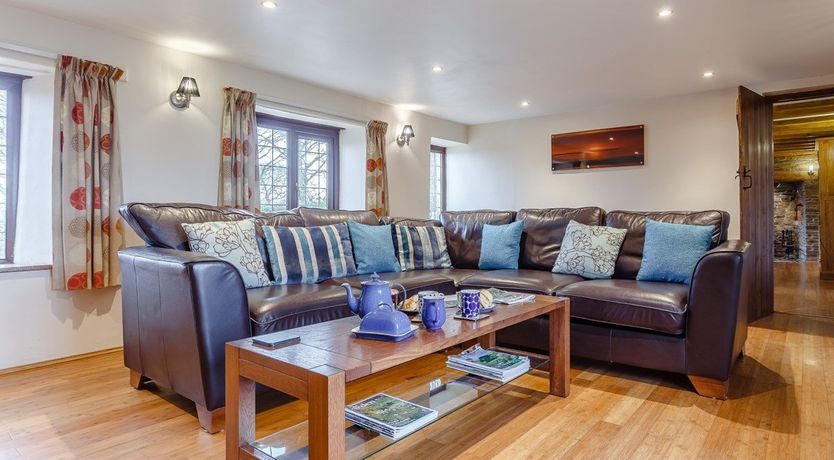 Photo of 4 Bed in Beaford