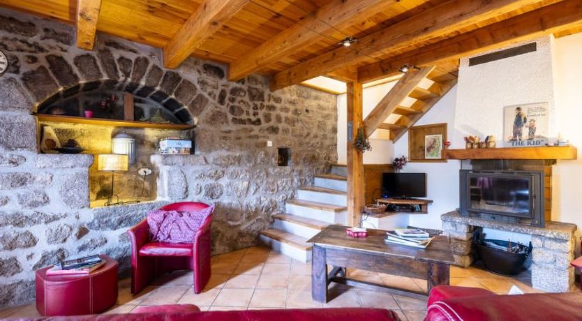 Photo of Le Rouge Borne