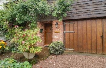 Flora's Barn Holiday Cottage