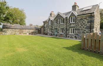 Tyn Ffynnon Holiday Cottage