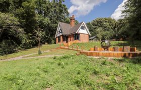 Cottage in Loughton Holiday Cottage