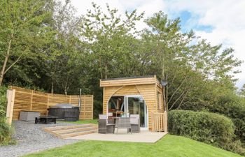 Woodland Pod Holiday Cottage