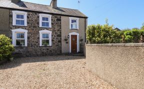 Photo of Bwthyn Defaid