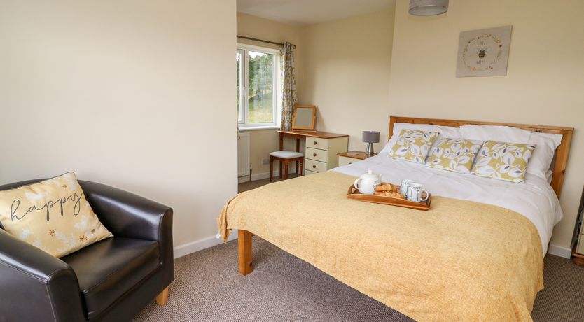 Photo of Lower Pentre