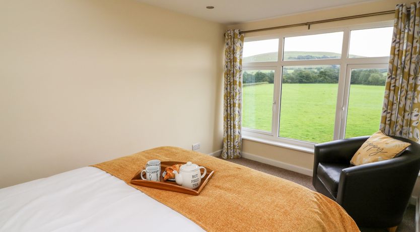 Photo of Lower Pentre