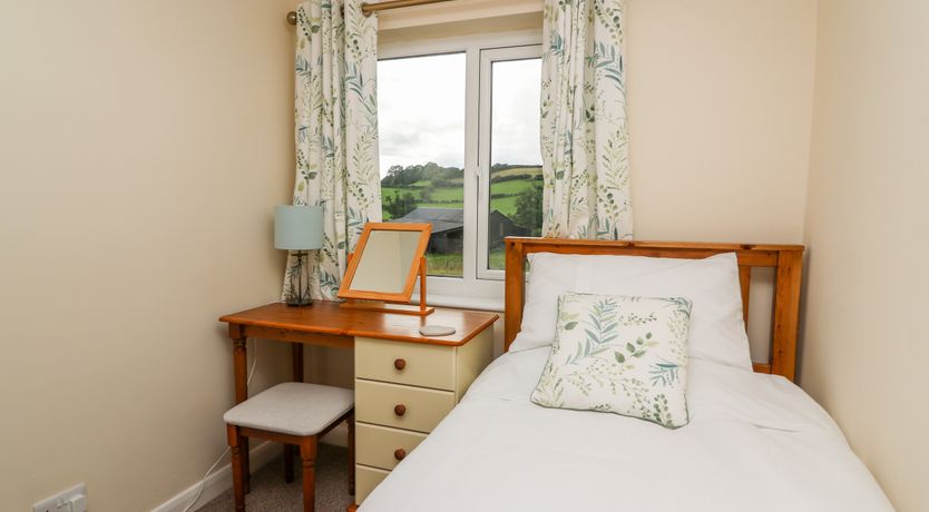 Photo of Lower Pentre