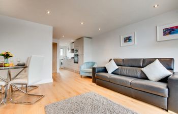 Sea Breezes Apartment