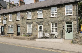 Llawenfan Holiday Cottage