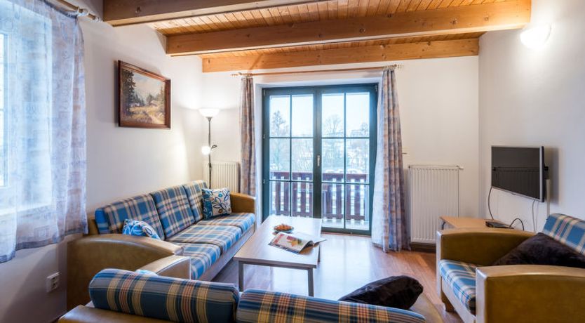 Photo of Holiday Hill 32