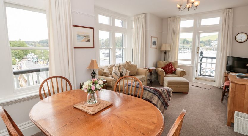 Photo of 2 York House