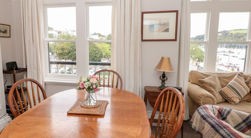 Photo of 2 York House