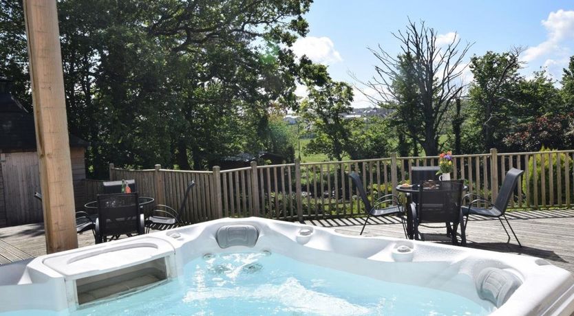 Photo of 7 Bed in Bideford