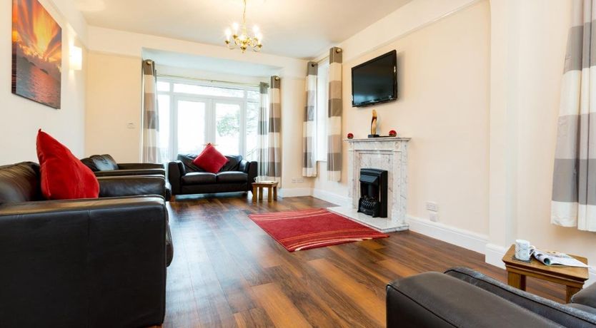 Photo of 7 Bed in Bideford