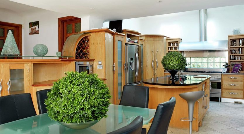 Photo of Hollywood Mansion Killiney