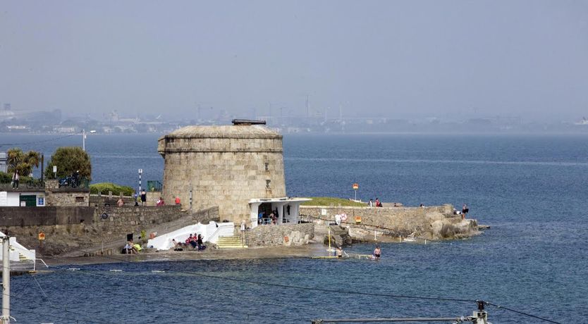 Photo of Villa By The Sea