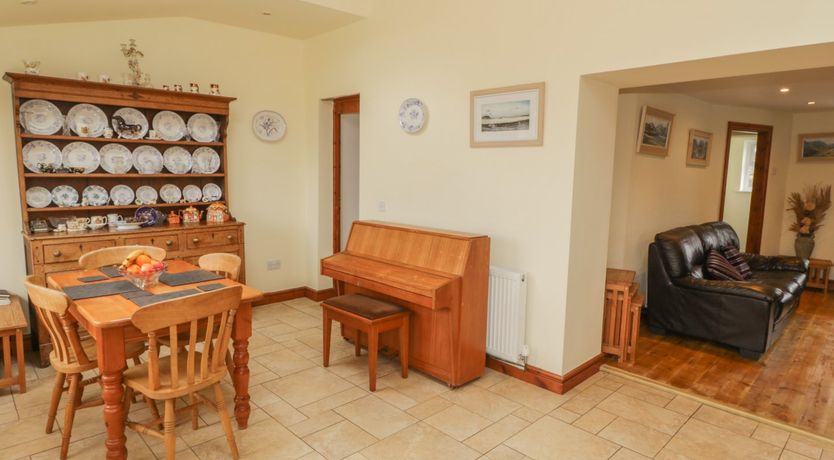 Photo of Bron Gadair