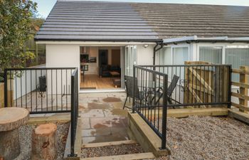 The Hideaway at Hollyoak Holiday Cottage