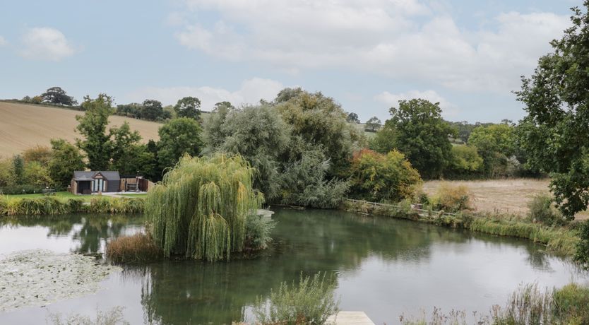 Photo of Acorn Lodge At Bridge Lake Farm & Fishery