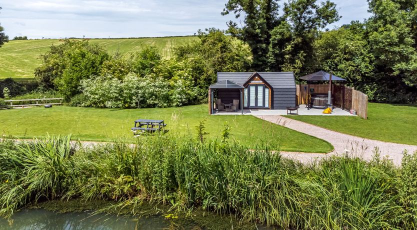 Photo of Acorn Lodge At Bridge Lake Farm & Fishery