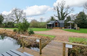 Photo of acorn-lodge-2