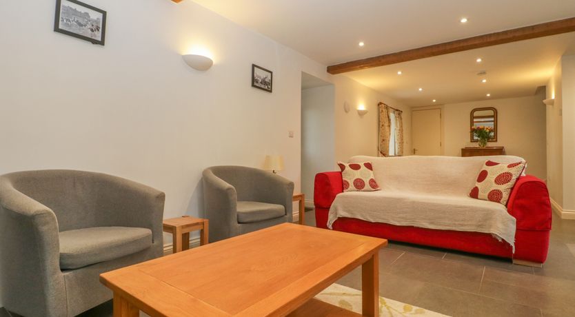 Photo of Dale Barton