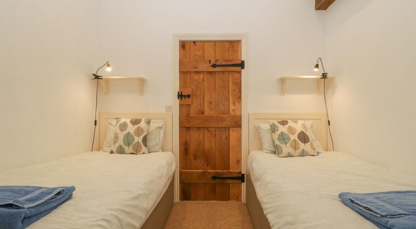 Photo of Dale Barton