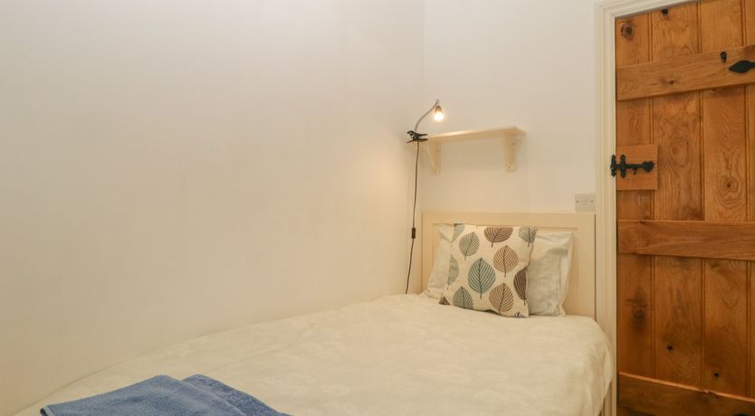 Photo of Dale Barton