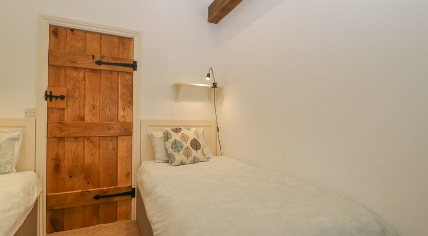 Photo of Dale Barton