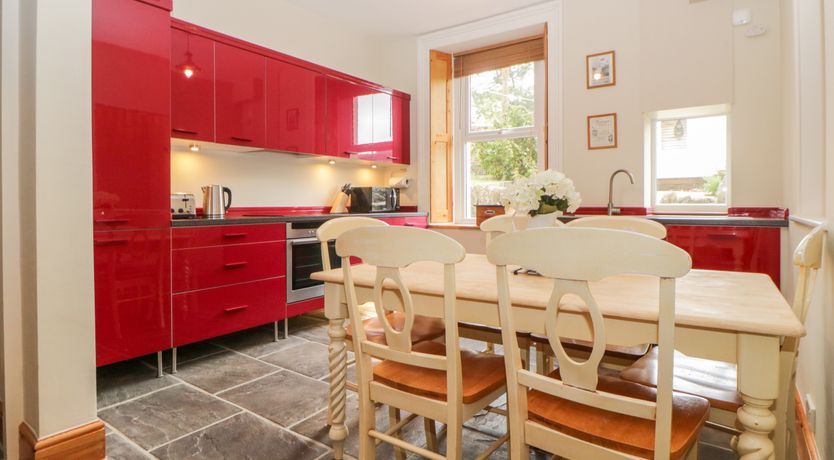 Photo of Holcombe House