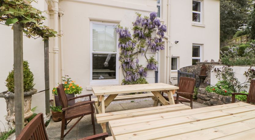 Photo of Holcombe House