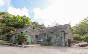 Photo of Glyn Yr Efail