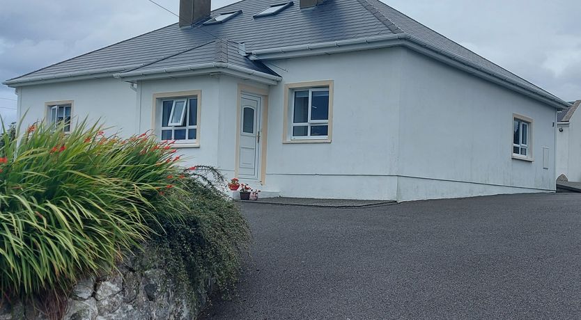 Photo of Cottage in Derrybeg