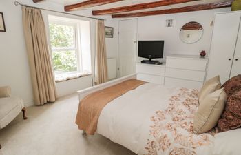 1A Chantry Place Holiday Cottage