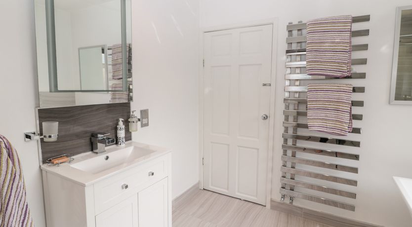 Photo of 1A Chantry Place