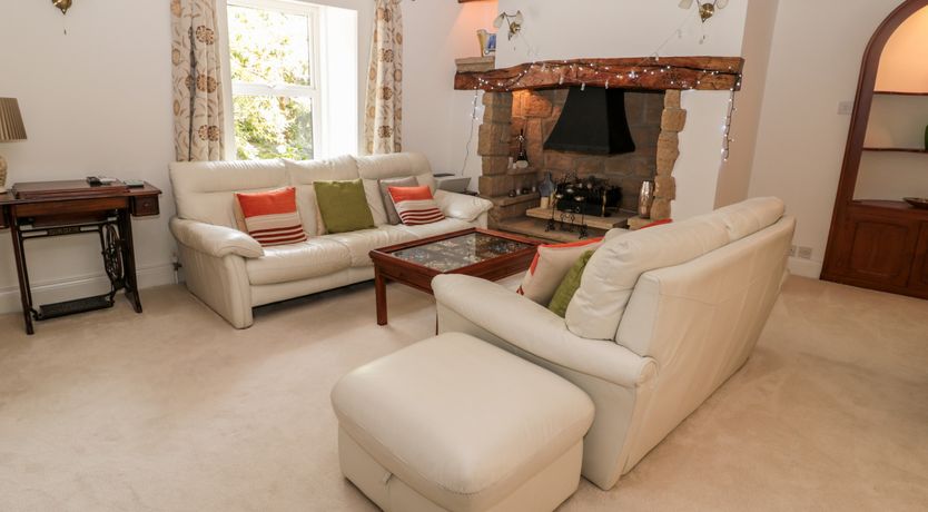 Photo of 1A Chantry Place