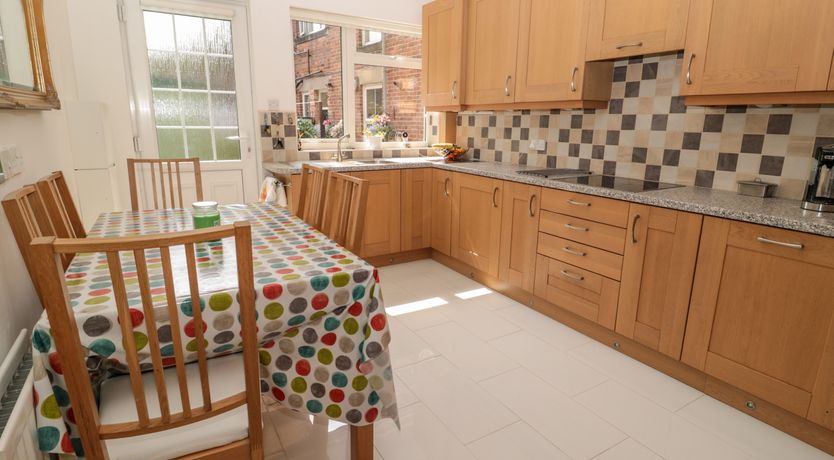 Photo of 1A Chantry Place