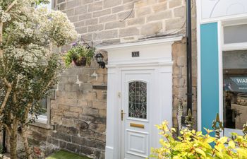 1A Chantry Place Holiday Cottage