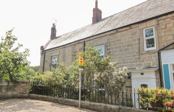 1A Chantry Place Holiday Cottage