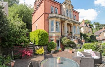 The Hideaway Apartment