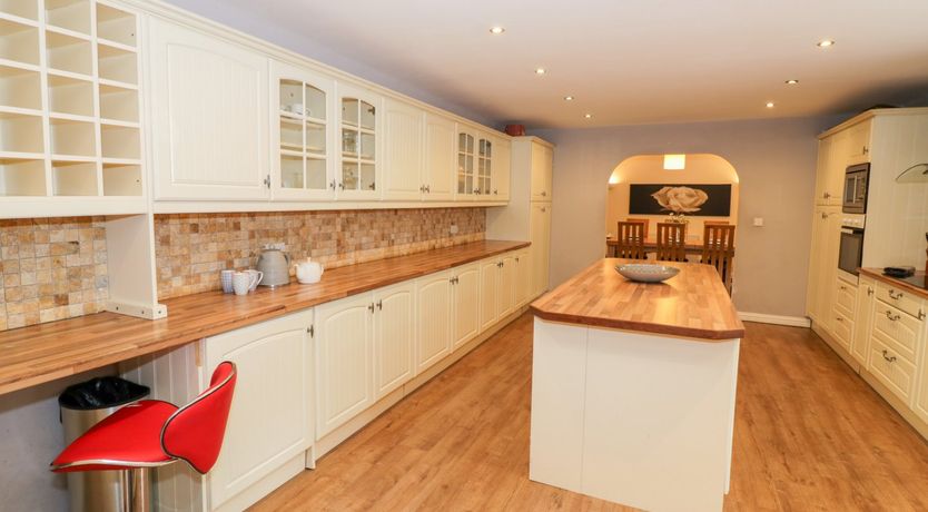 Photo of Meadowfall at Shatterford Lakes