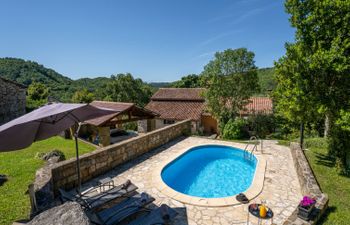 Kapitani Holiday Home