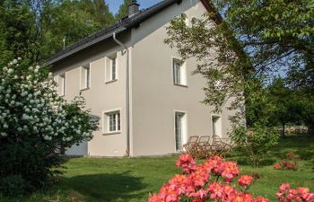 Dom na Skraju Holiday Home